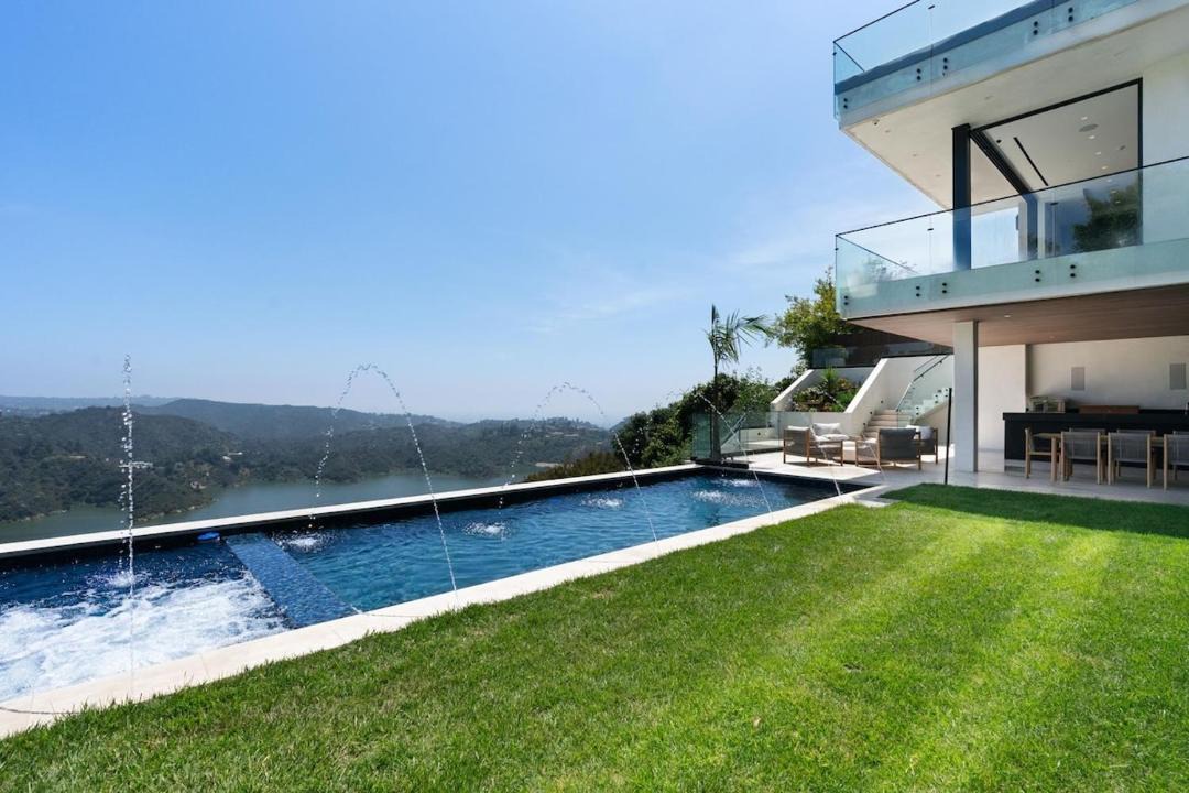 Photo of Others in Bel Air