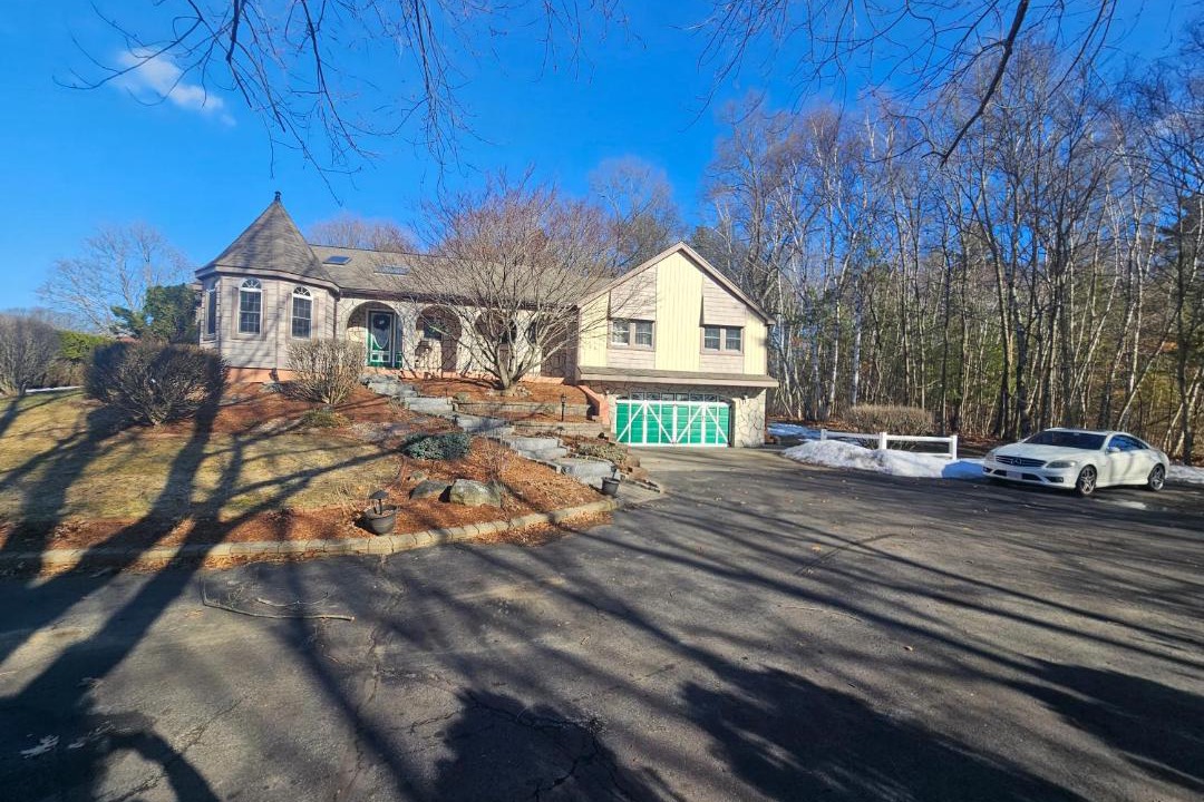 Photo of Others in Dracut