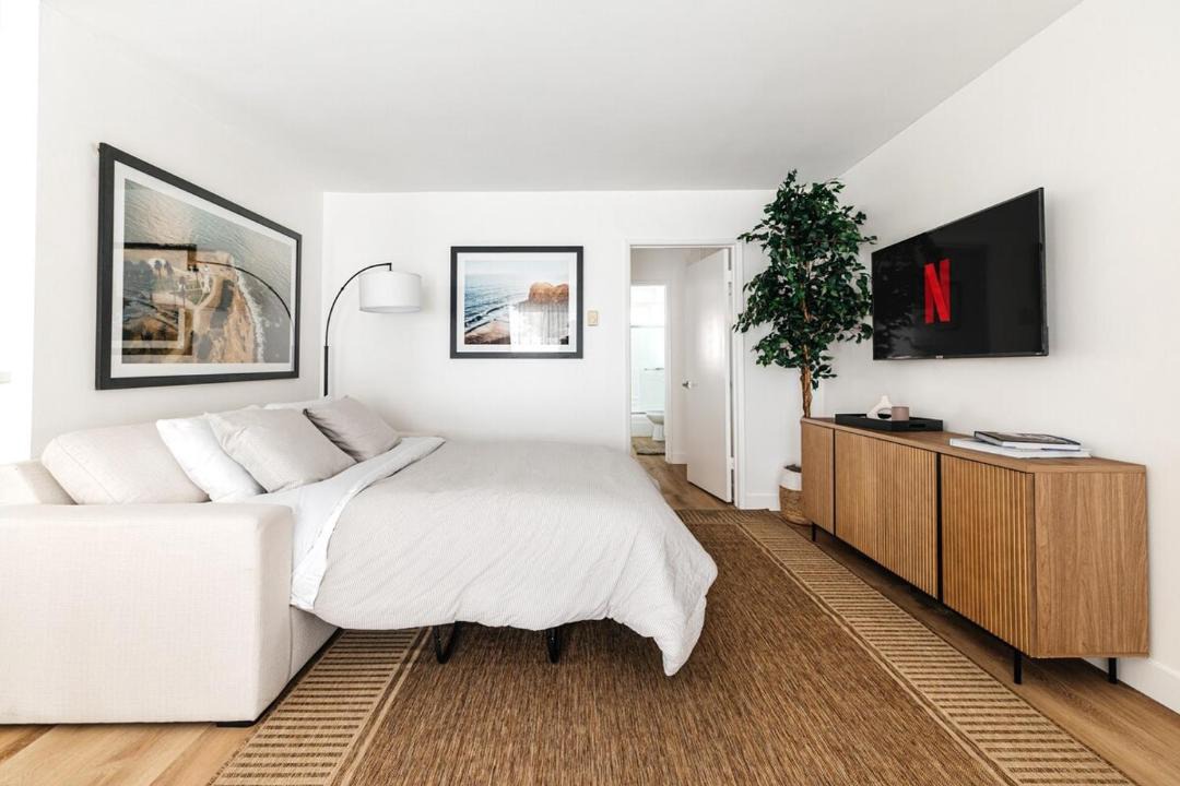 Photo of Bedroom in Mar Vista