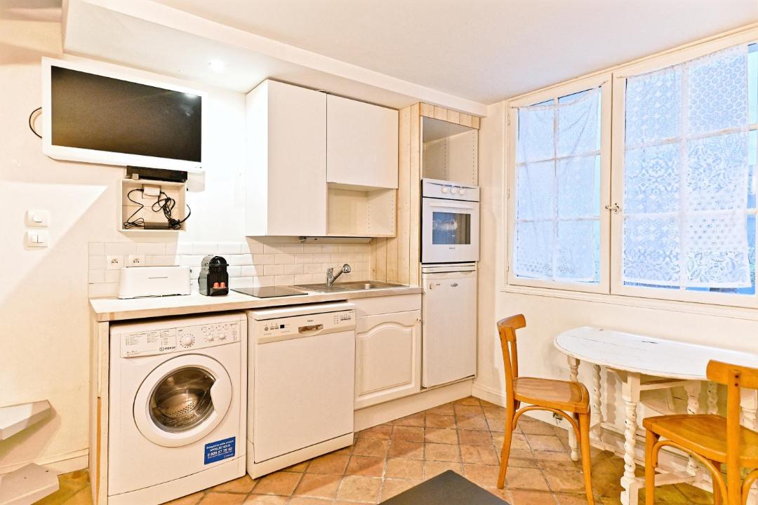 Photo of Kitchen in Saint-Merri
