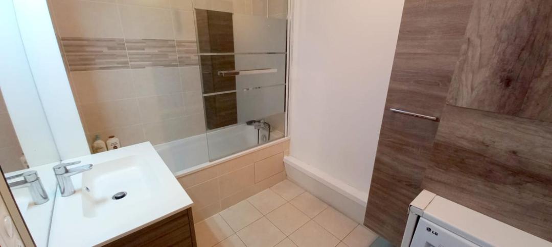 Photo of Bathroom in Noisy-le-Sec