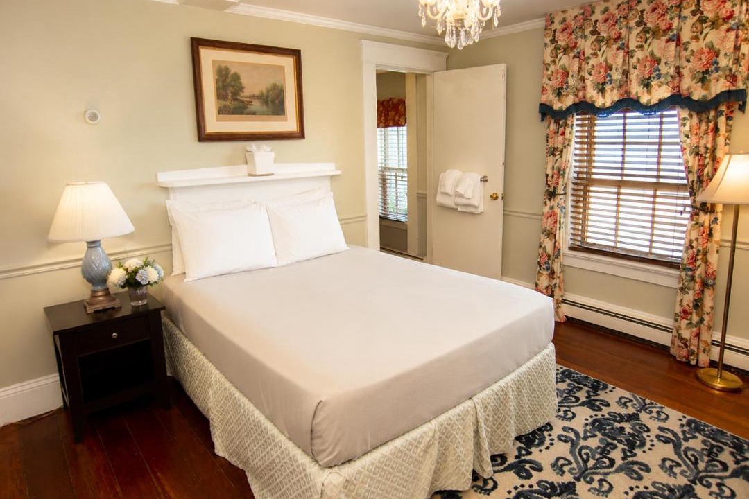 Photo of Bedroom in Historic Hill
