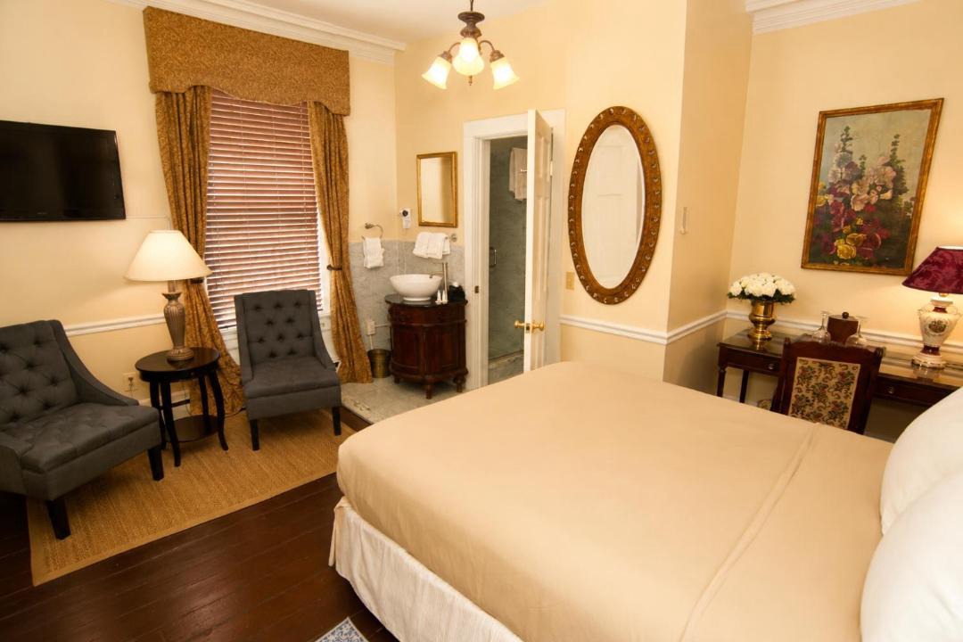 Photo of Bedroom in Historic Hill