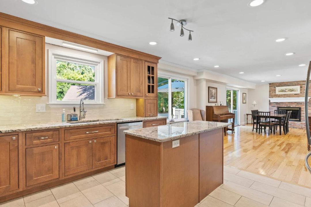 Photo of Kitchen in Parole