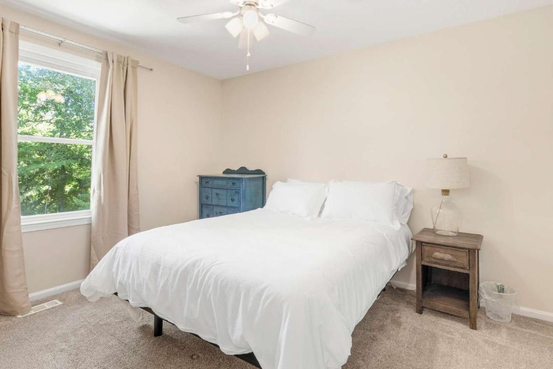 Photo of Bedroom in Parole