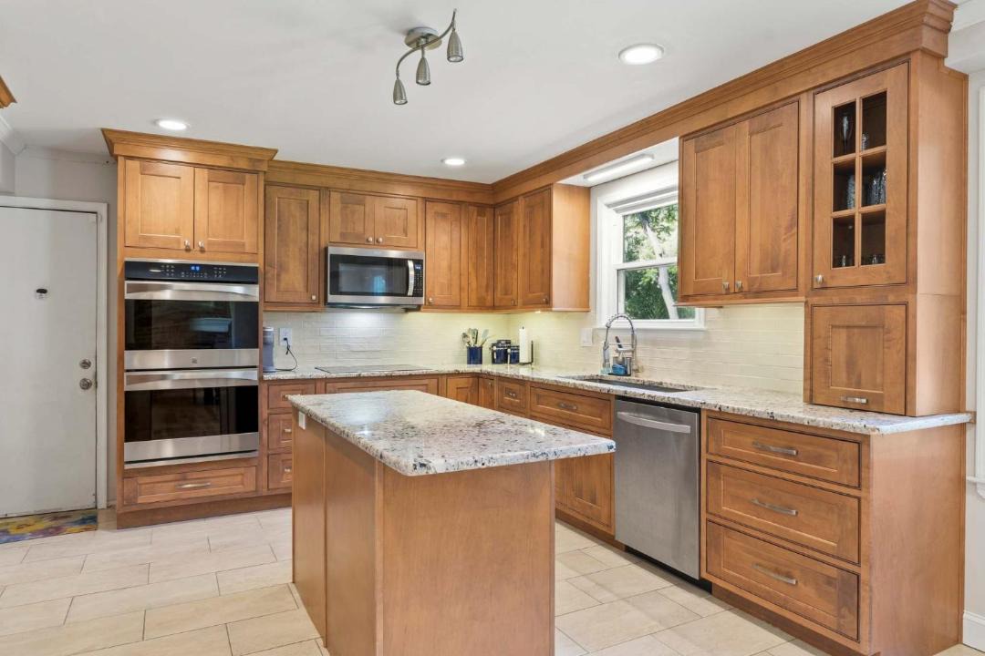 Photo of Kitchen in Parole