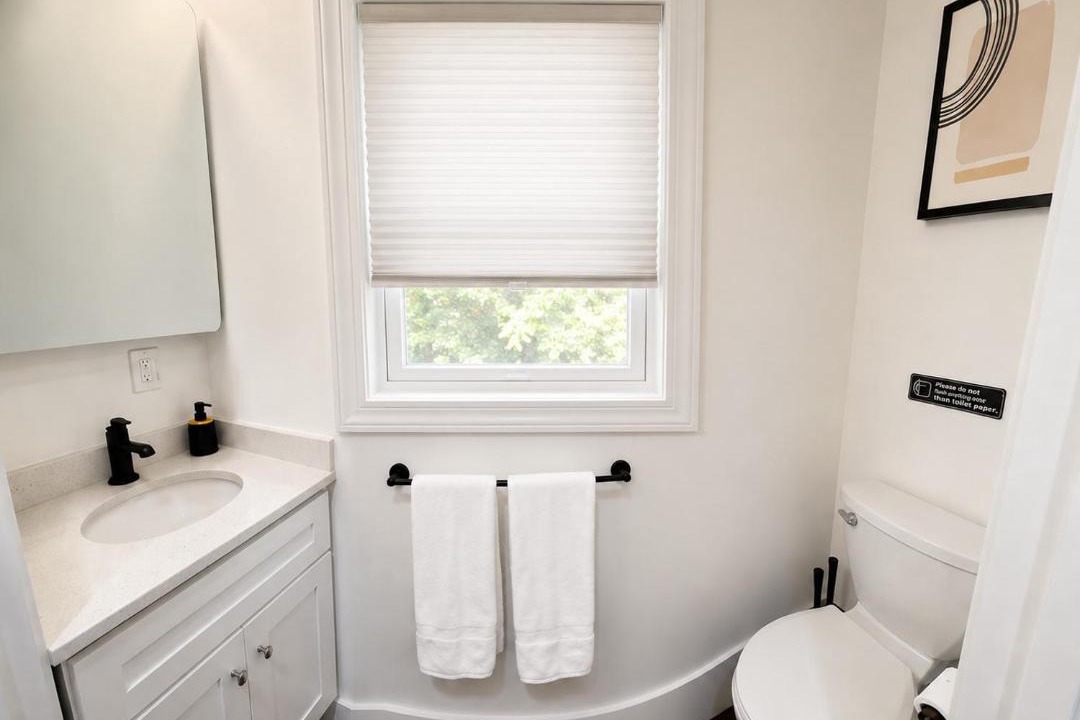 Photo of Bathroom in Roxbury