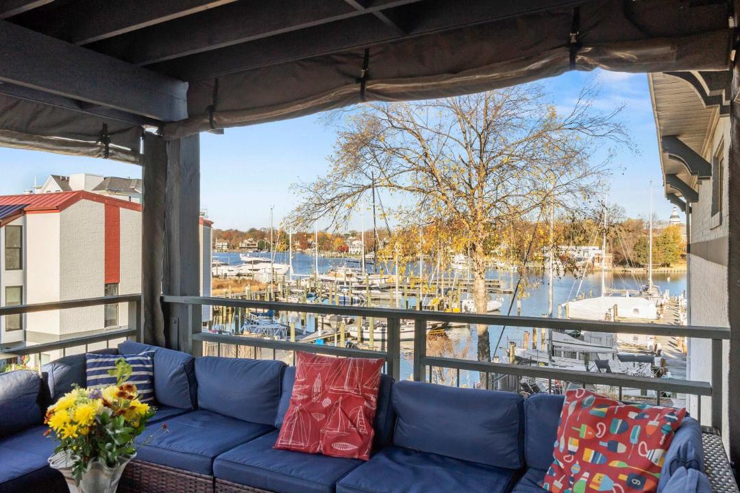 Photo of Patio Balcony in Eastport
