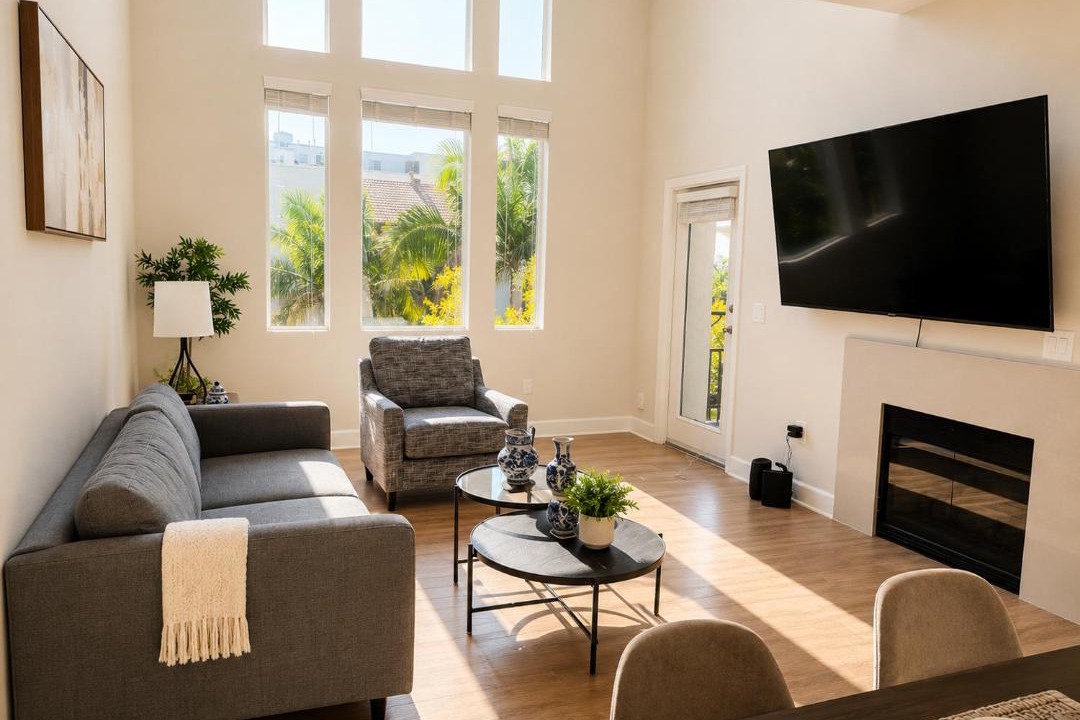 Photo of Livingroom in La Brea