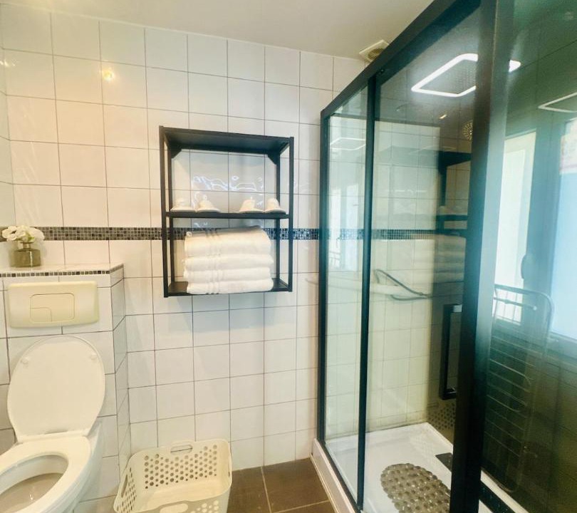 Photo of Bathroom in Puiseux-en-France