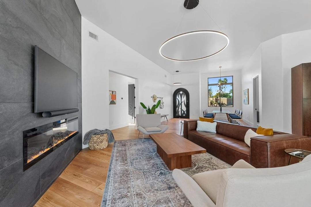 Photo of Livingroom in Paradise Valley Village