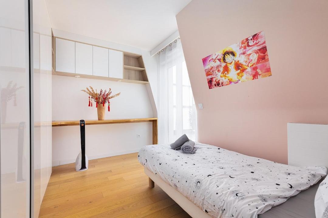 Photo of Bedroom in Clamart
