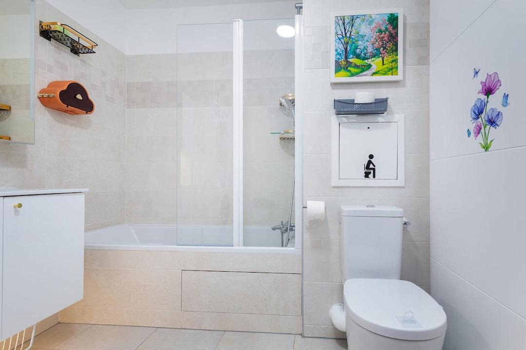 Photo of Bathroom in Clamart
