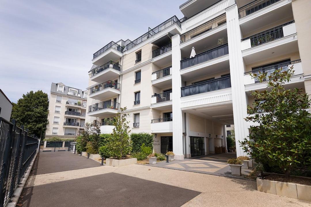 Photo of Others in Clamart
