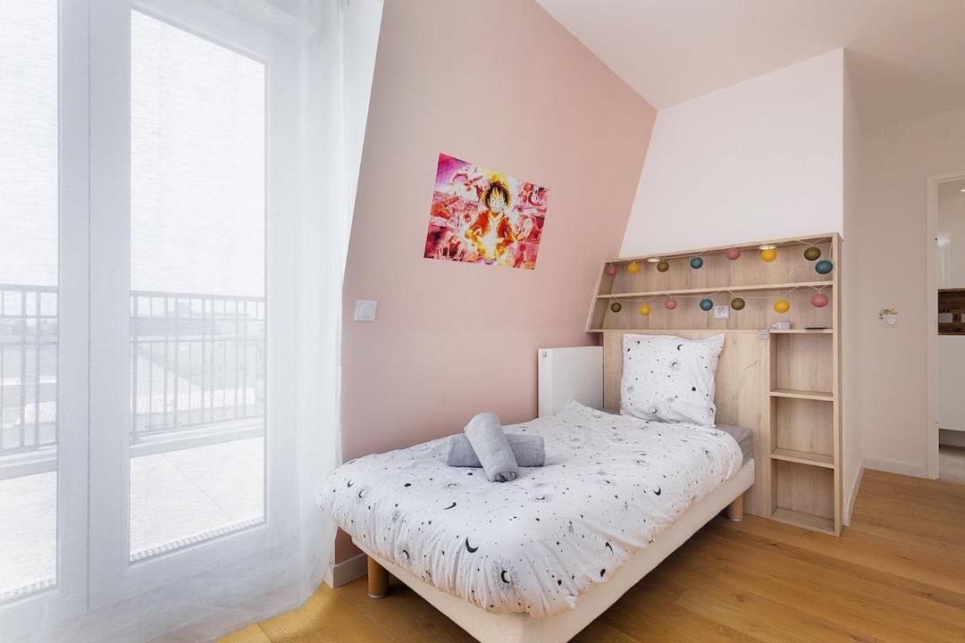Photo of Bedroom in Clamart