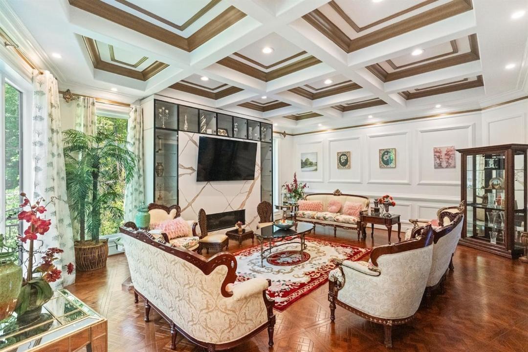 Photo of Livingroom in McLean