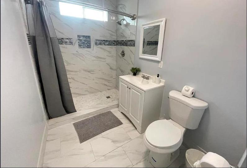 Photo of Bathroom in Los Angeles