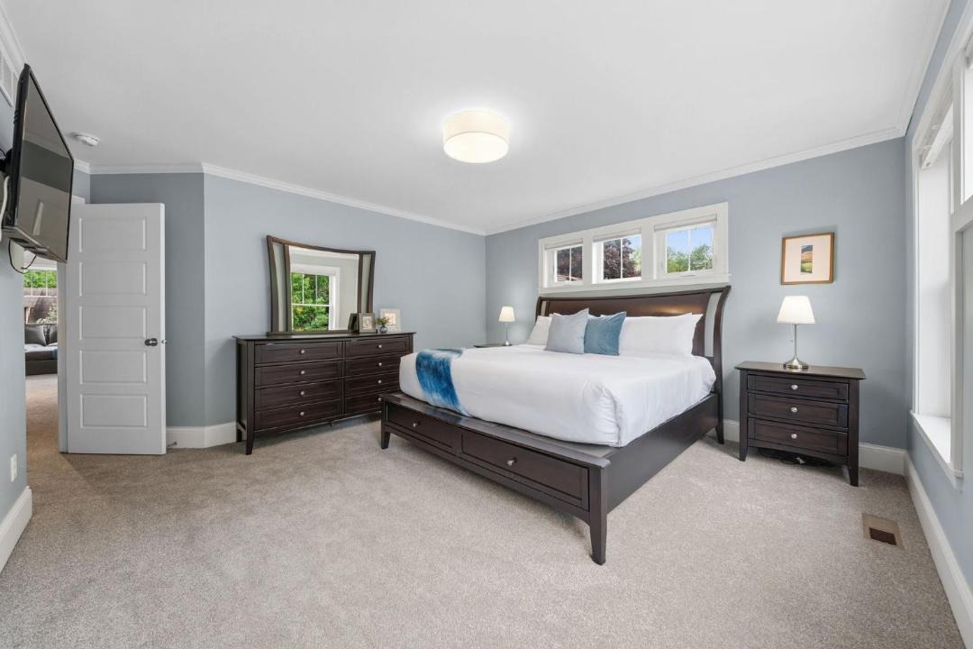 Photo of Bedroom in Linden Hills