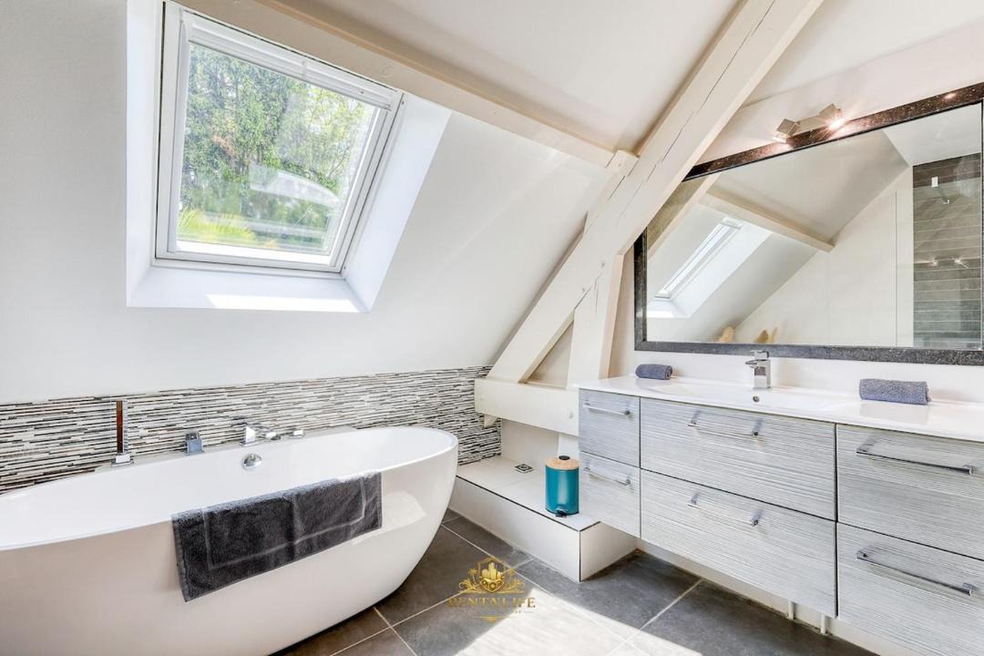 Photo of Bathroom in Serris