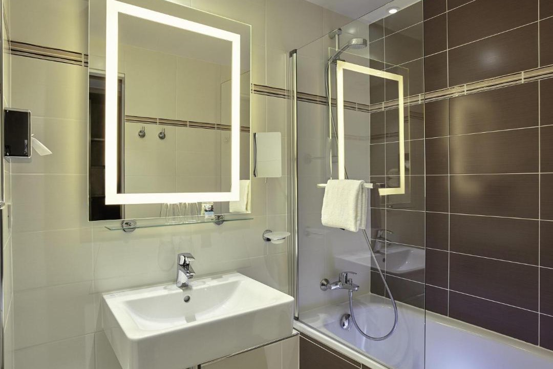 Photo of Bathroom in Le Chesnay
