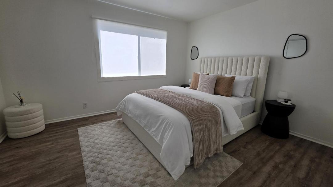 Photo of Bedroom in Pico - Robertson