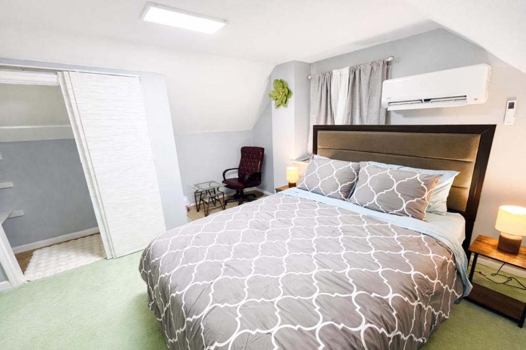 Photo of Bedroom in Glen Burnie
