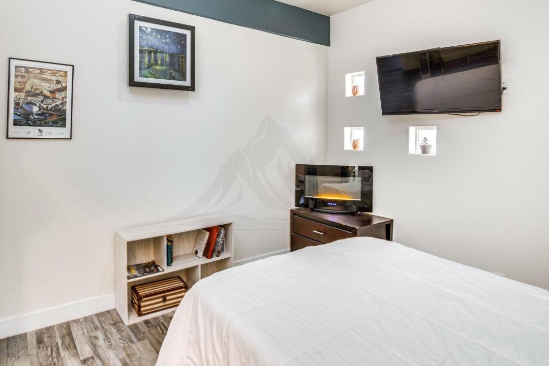 Photo of Bedroom in Thousand Oaks