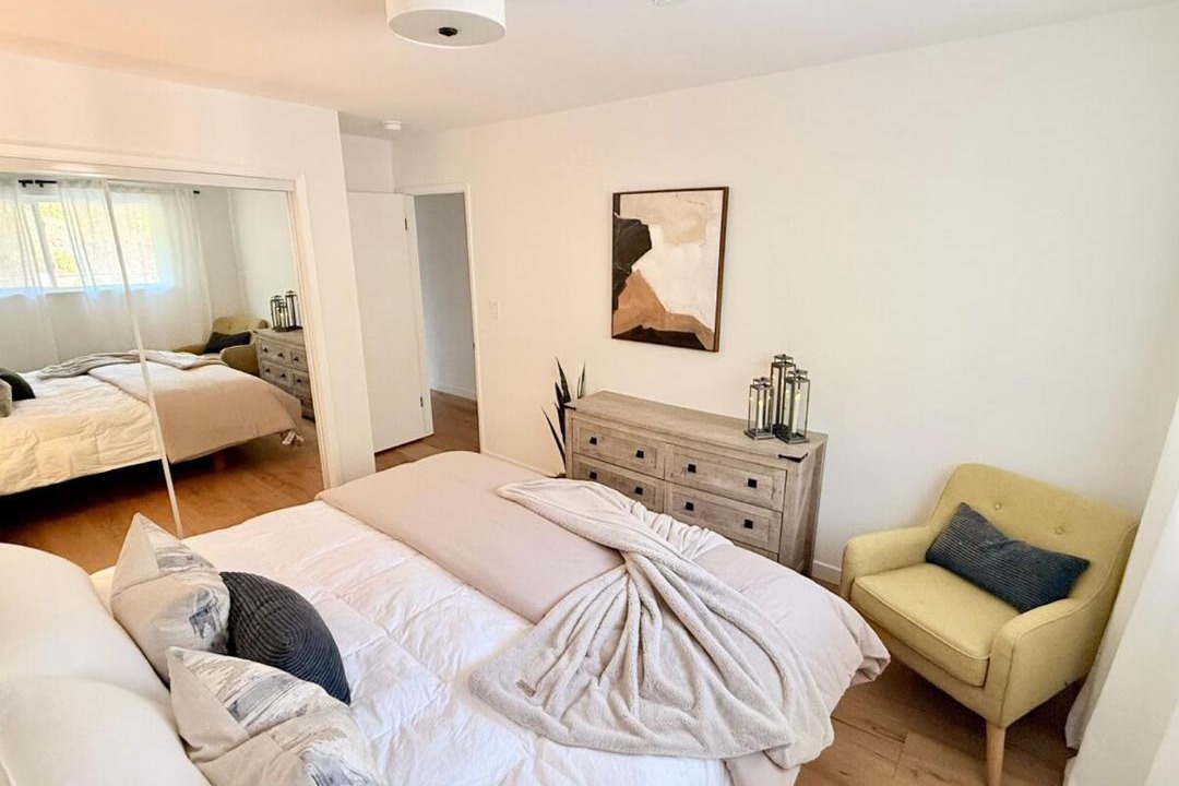 Photo of Bedroom in Meiners Oaks