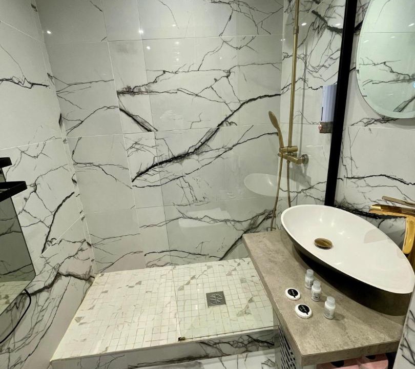 Photo of Bathroom in Vanves