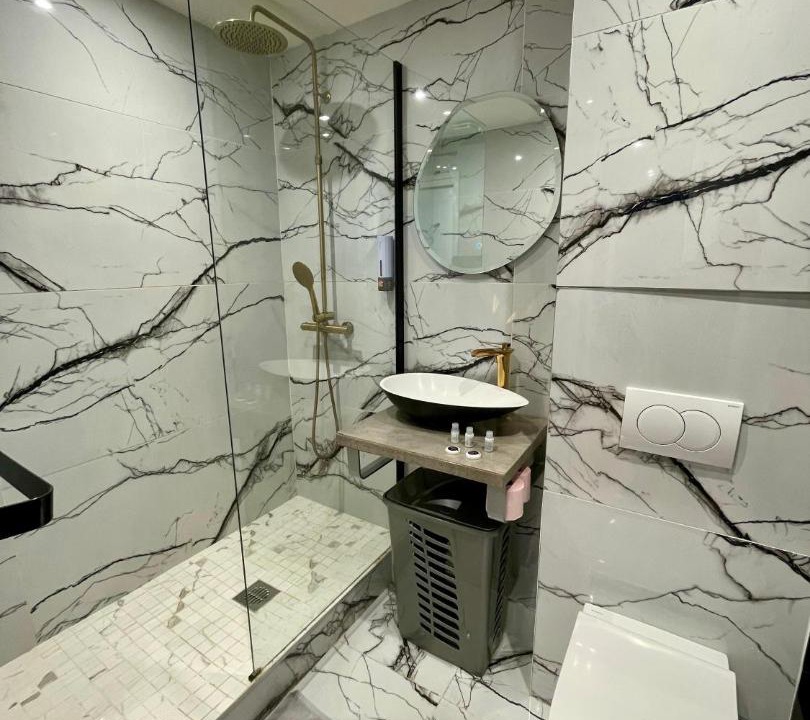 Photo of Bathroom in Vanves