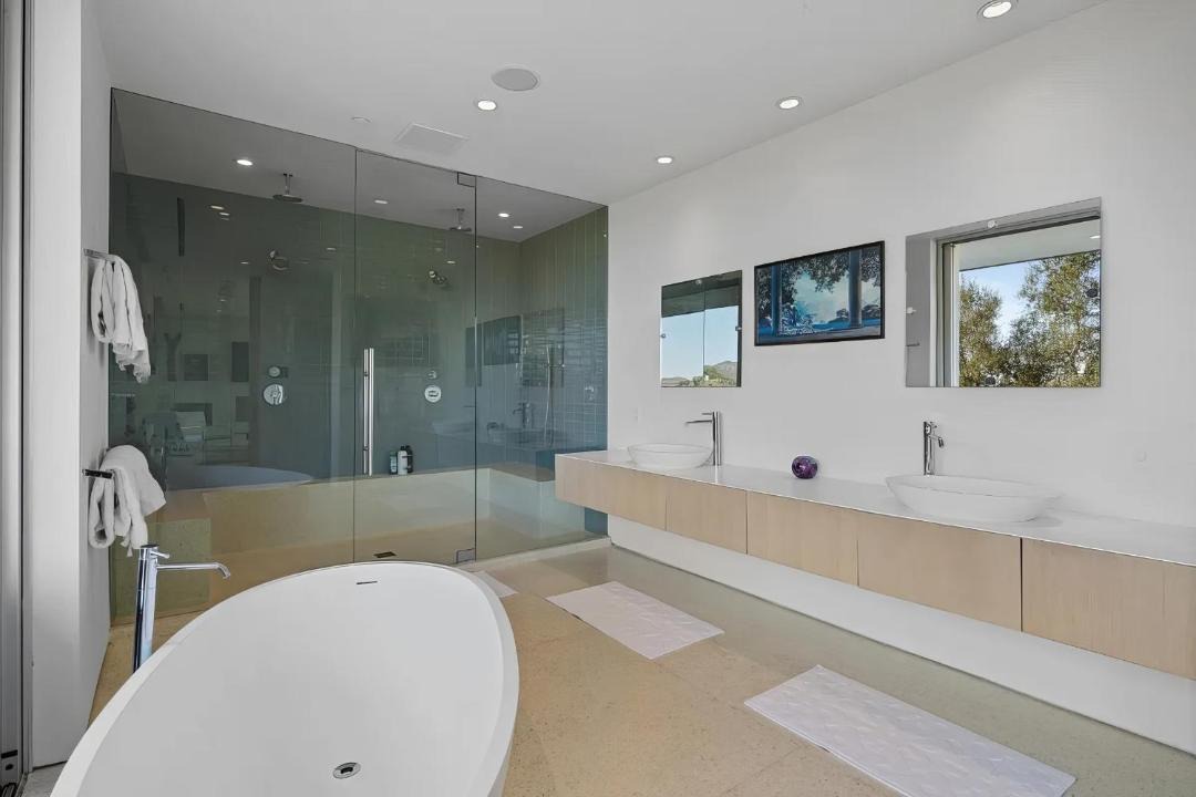 Photo of Bathroom in Malibu