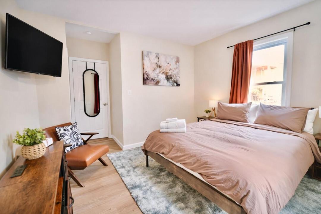 Photo of Bedroom in East Somerville