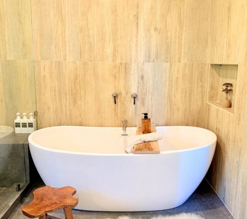 Photo of Bathroom in Meiners Oaks