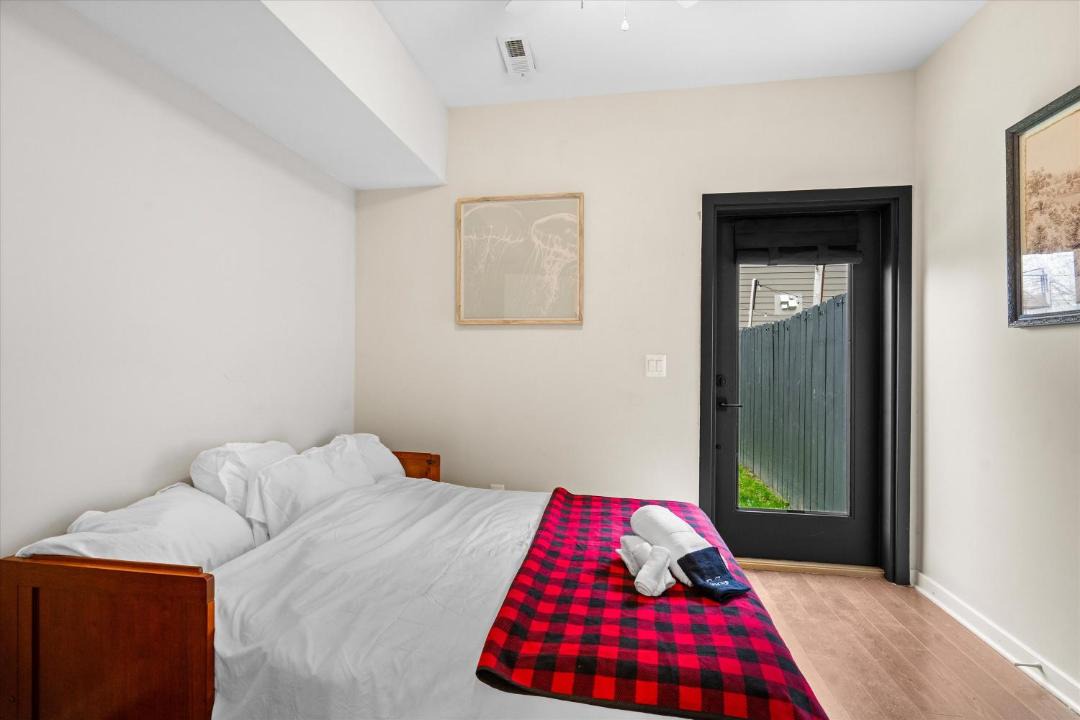 Photo of Bedroom in Fairlawn