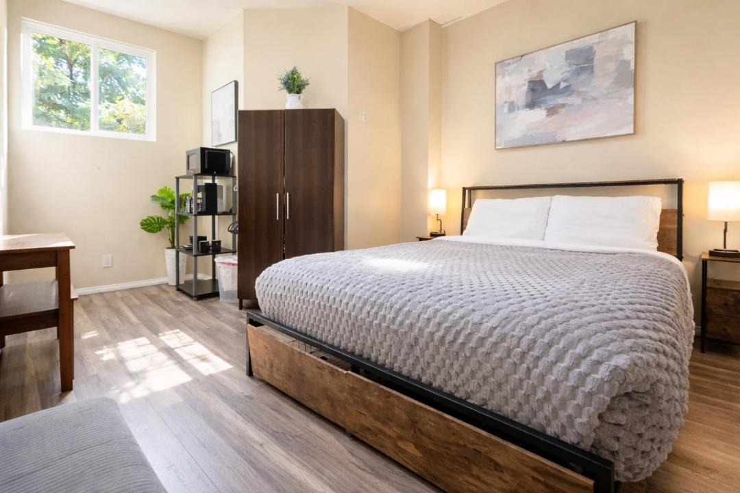 Photo of Bedroom in Beverly Grove