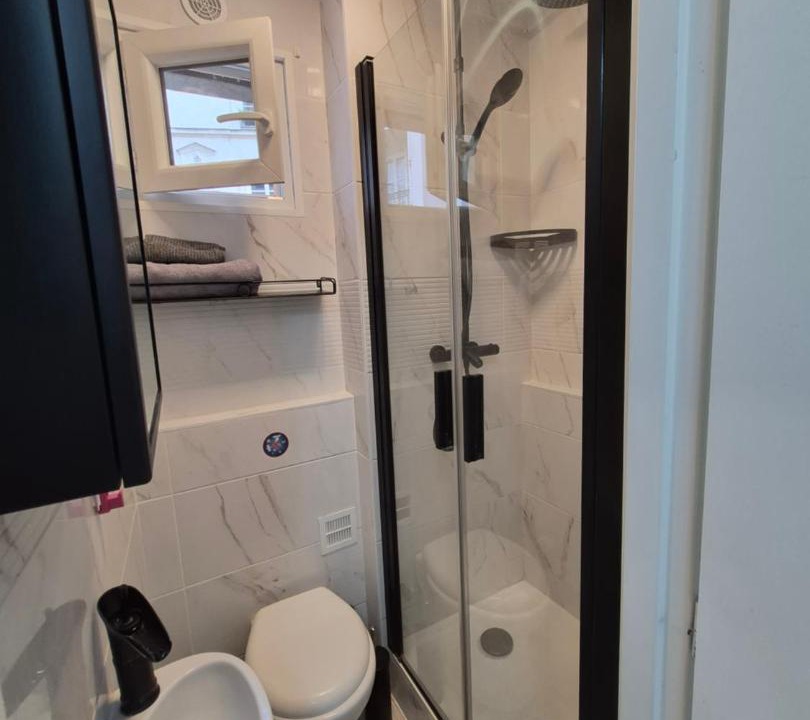 Photo of Bathroom in Notre-Dame-des-Champs