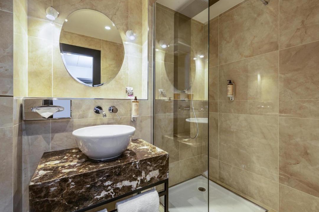 Photo of Bathroom in Le Chesnay