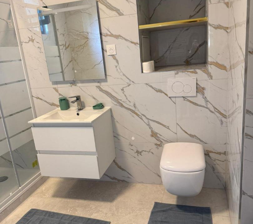 Photo of Bathroom in Rocquencourt