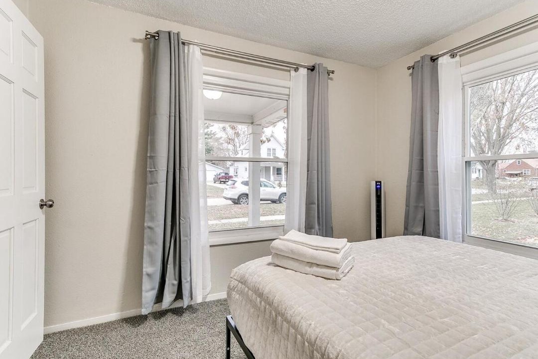 Photo of Bedroom in Des Moines