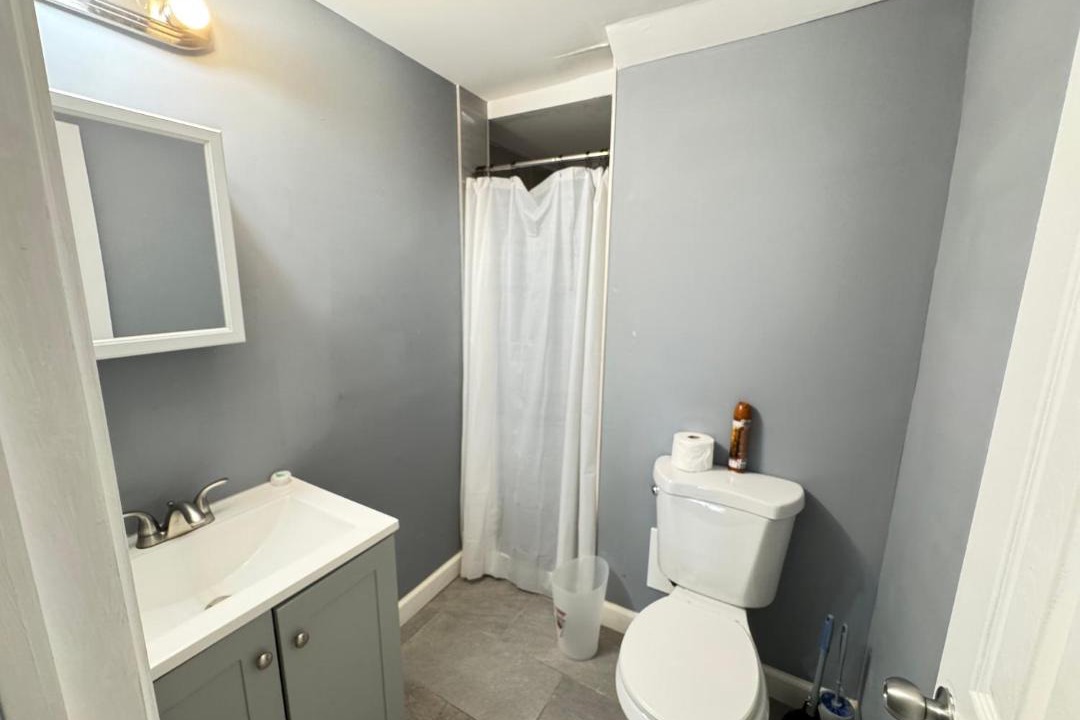 Photo of Bathroom in Anacostia