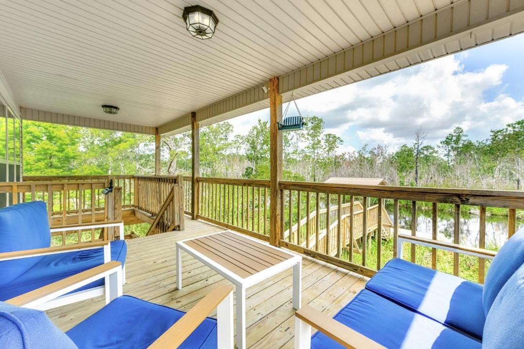 Photo of Patio Balcony in Shoreline Park