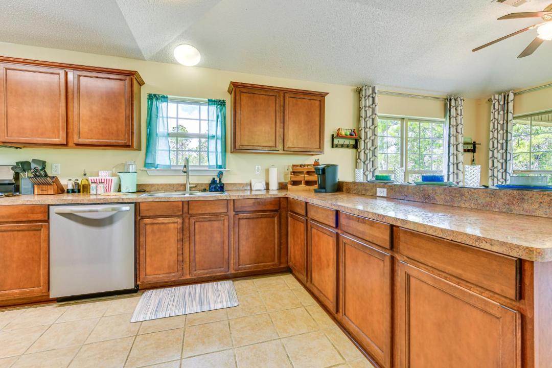 Photo of Kitchen in Shoreline Park