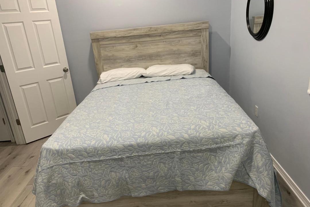 Photo of Bedroom in Henderson Point