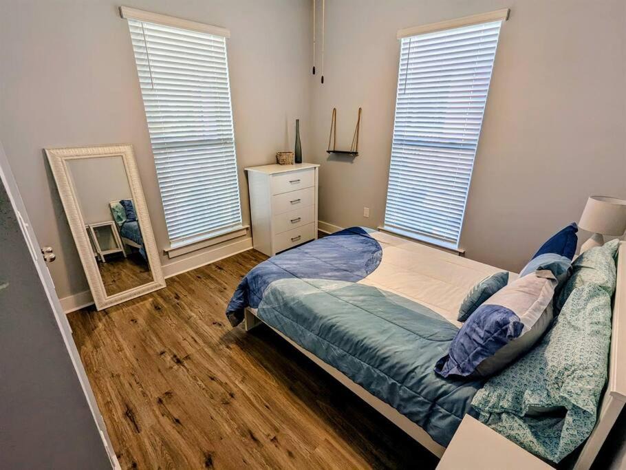 Photo of Bedroom in Gulfport