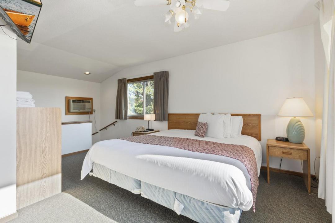 Photo of Bedroom in Breezy Point