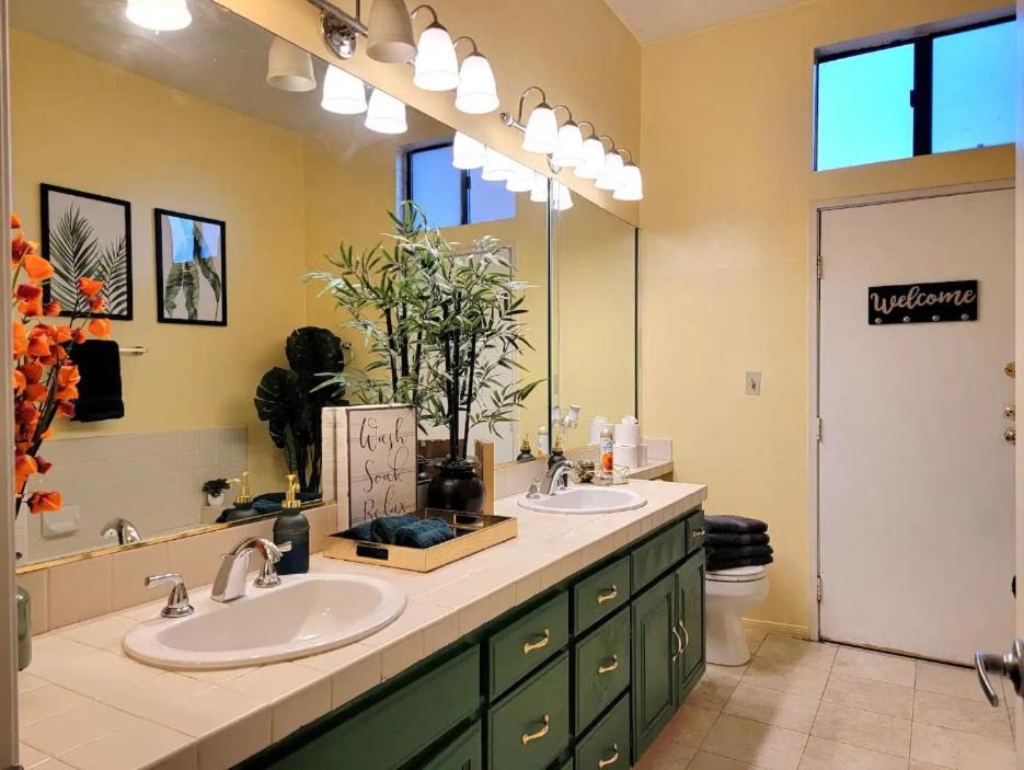 Photo of Bathroom in Pico - Robertson