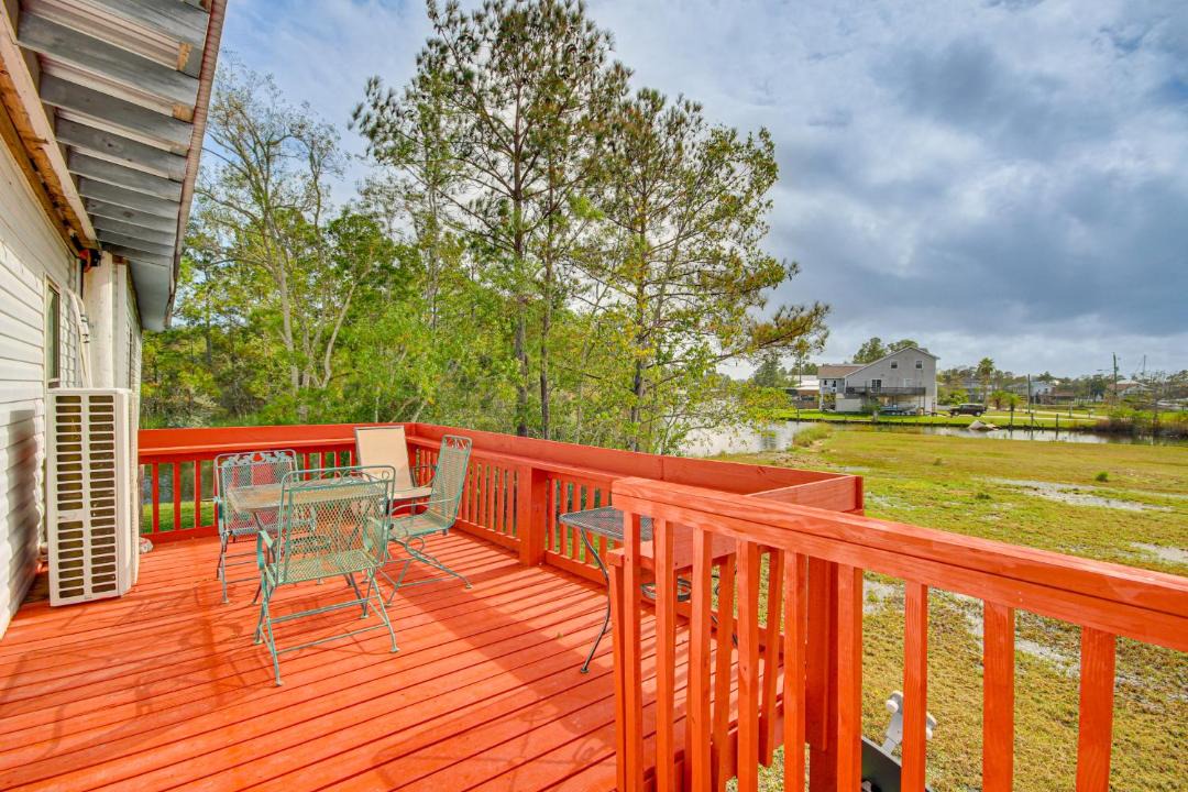 Photo of Patio Balcony in Shoreline Park