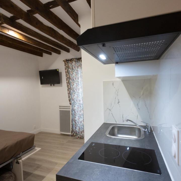 Photo of Kitchen in 15th Arrondissement