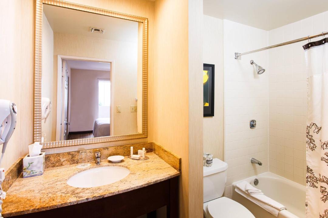 Photo of Bathroom in La Mirada
