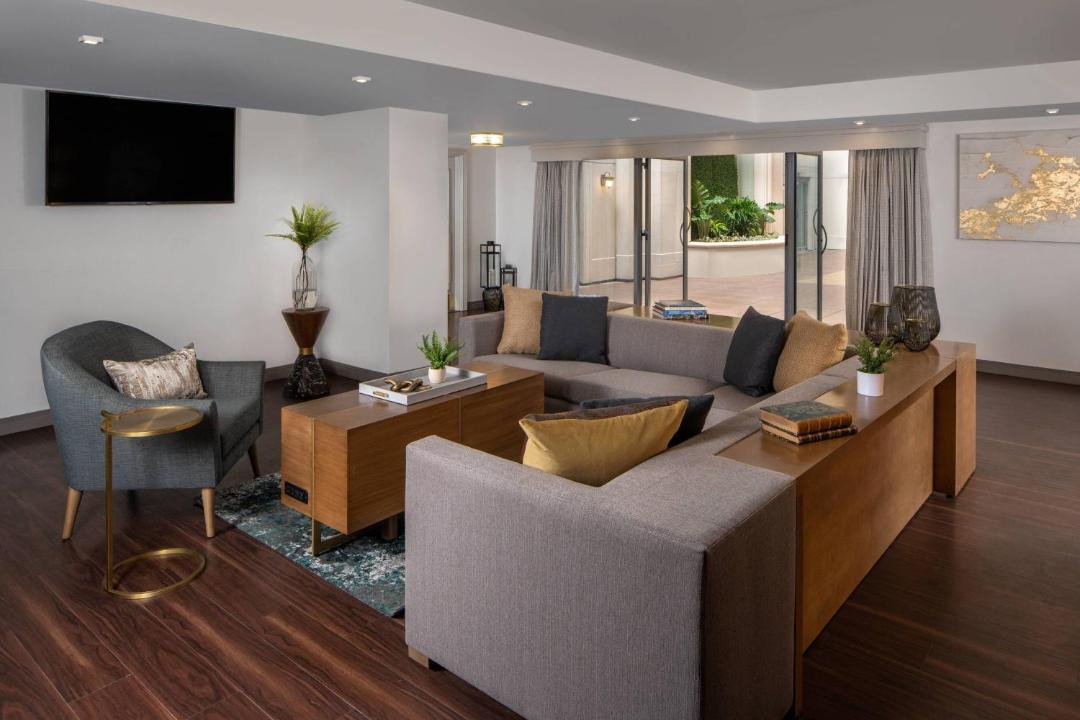Photo of Livingroom in Arts/Warehouse District